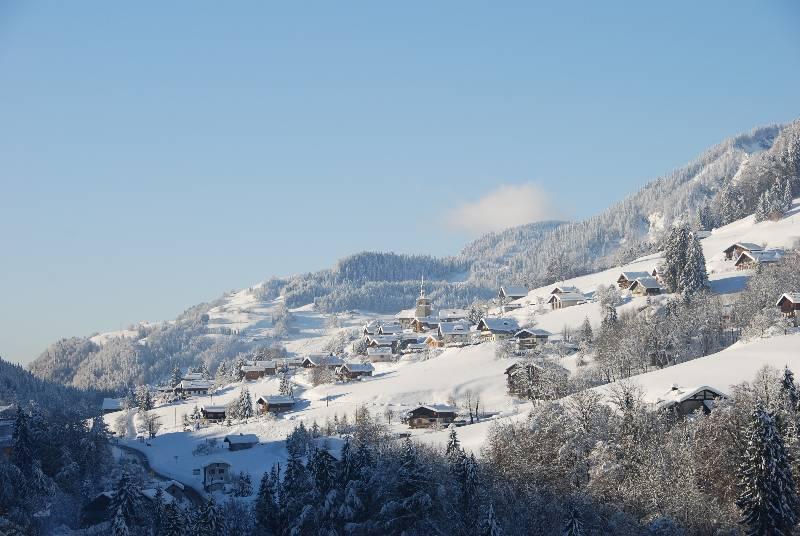 Magnifique vue hivernale sur St Nicolas La Chapelle