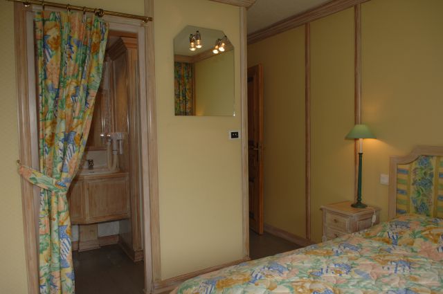 CHAMBRE 1