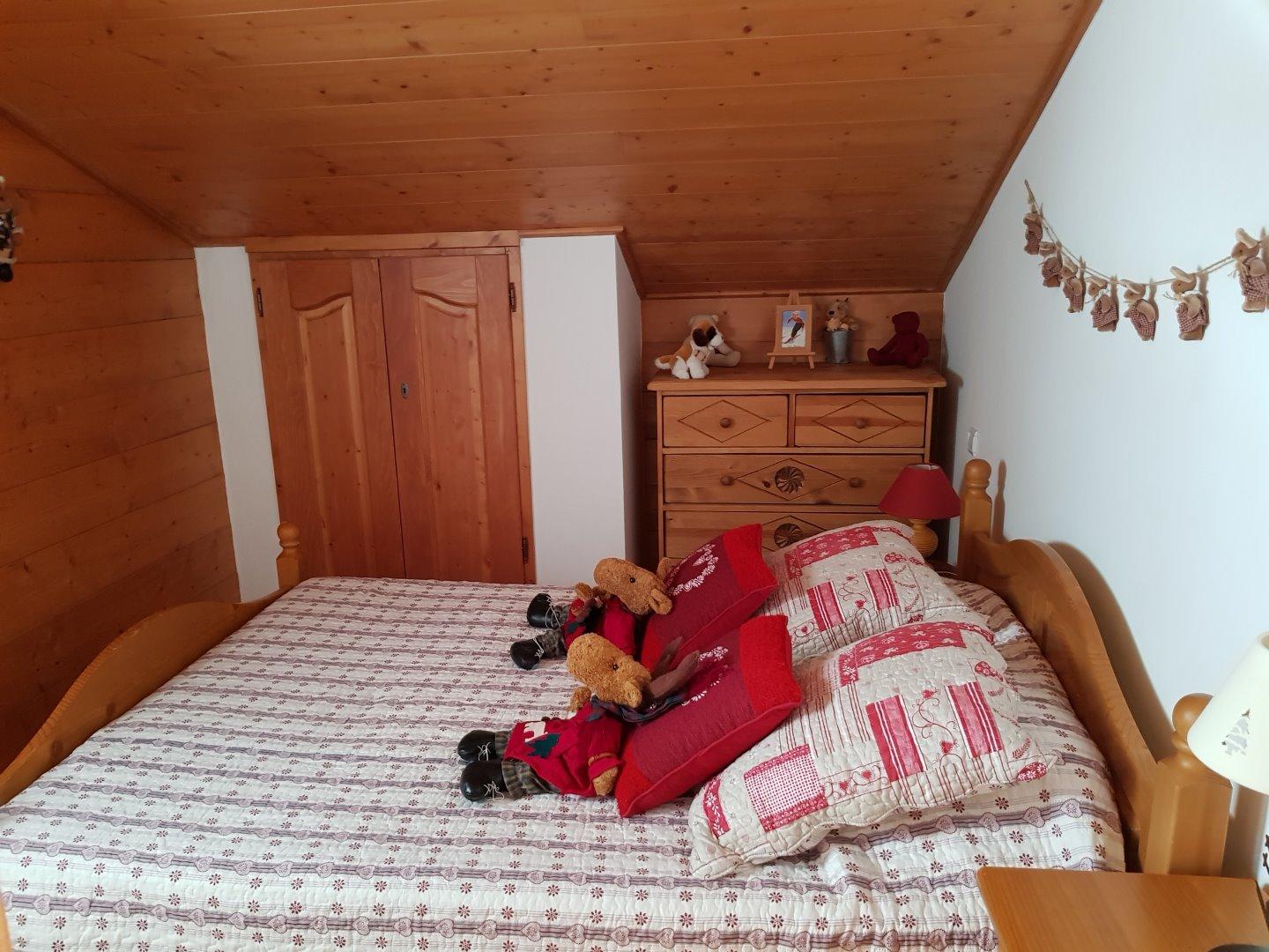 Chambre 4  Legette
1 lit en 140 x 190