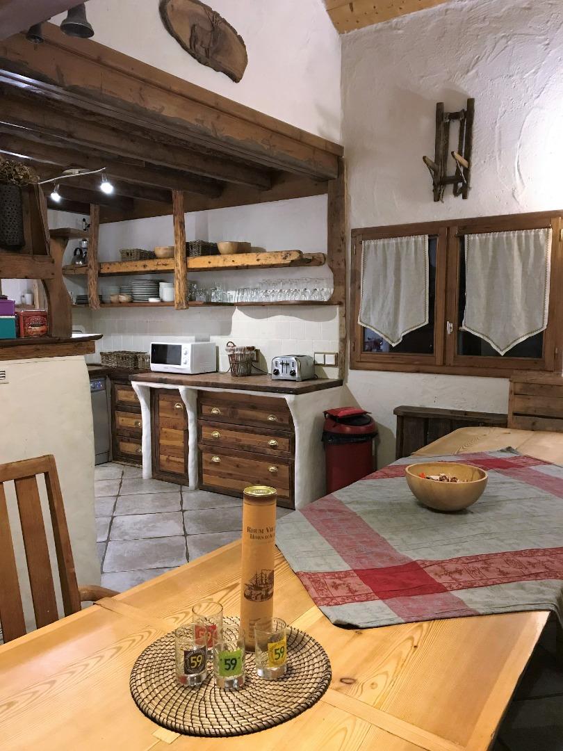 cuisine et salle à manger - table 16 couverts
