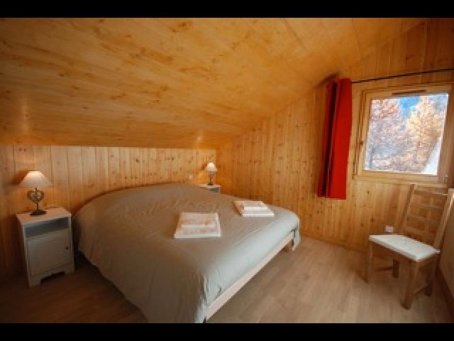 Chambre spacieuse lit en 160