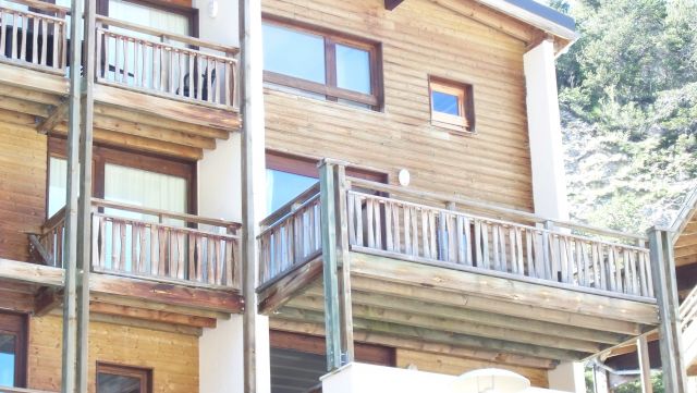 HIVER Notre duplex à droite séjour au 2ème avec grand balcon,  2 chambres au 4ème étage