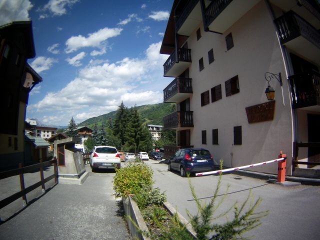 Entrée du parking de la résidence