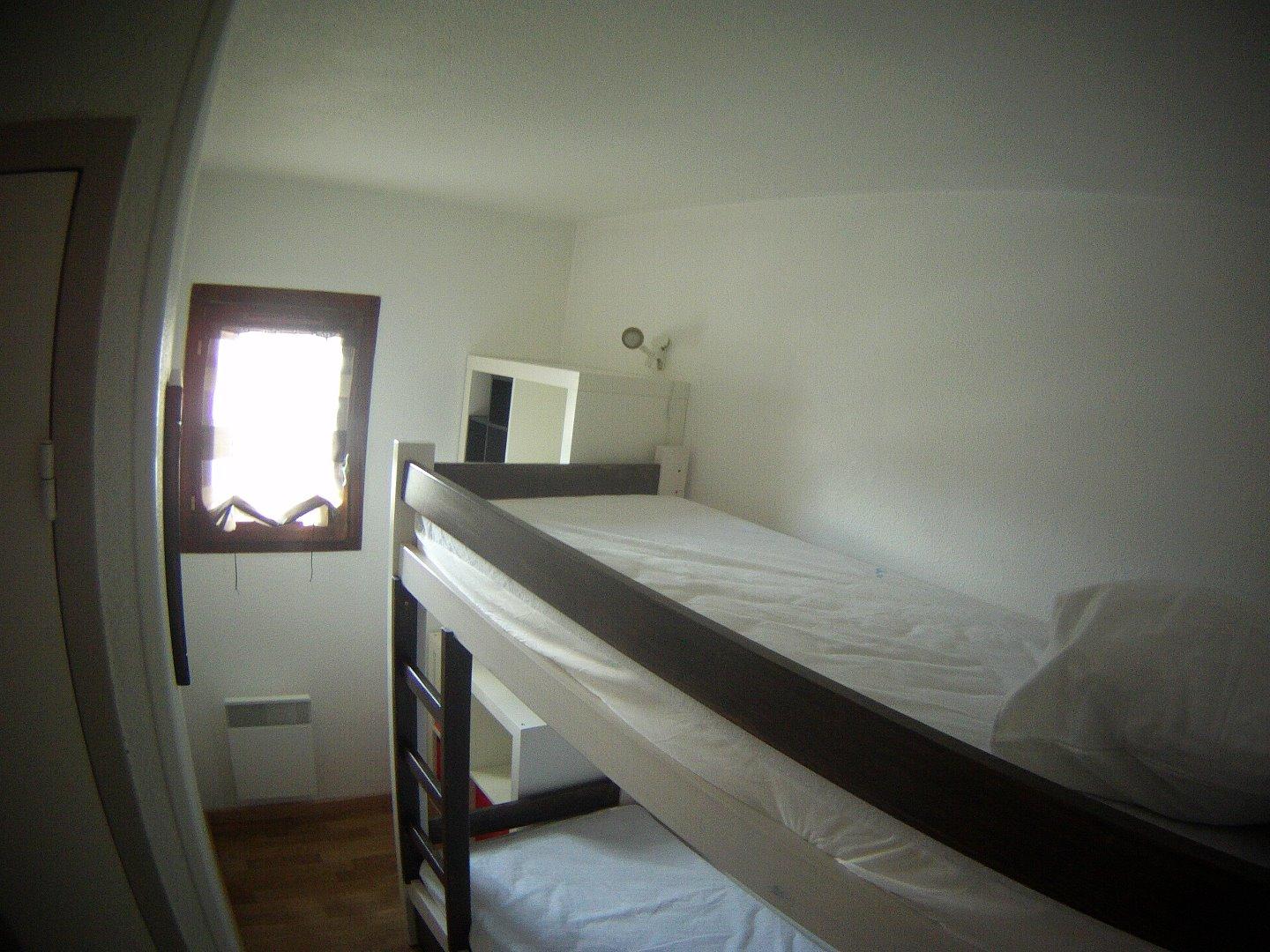 chambre avec lits superposés