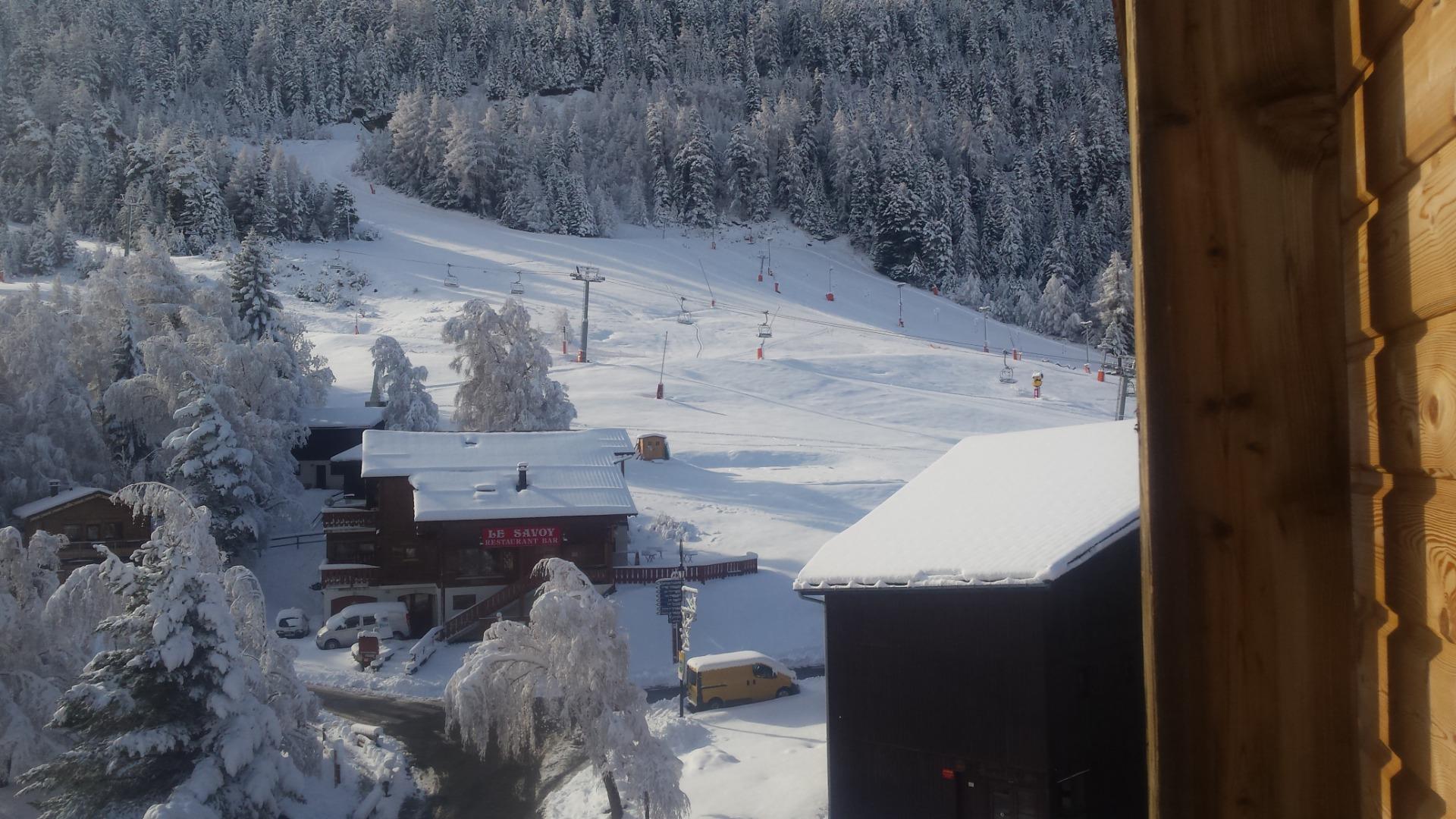 Vue des balcons sur les pistes
