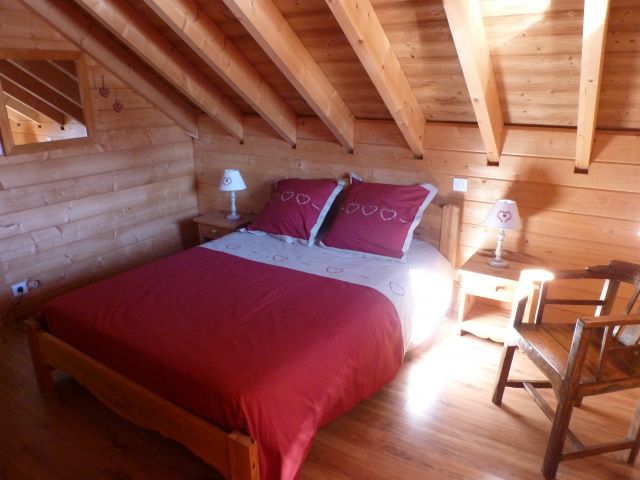  Une des 3 chambres avec balcon  sud 
la chambre 3 à 1 140x190 et 1 90x190
1 lit BB est à disposition , 