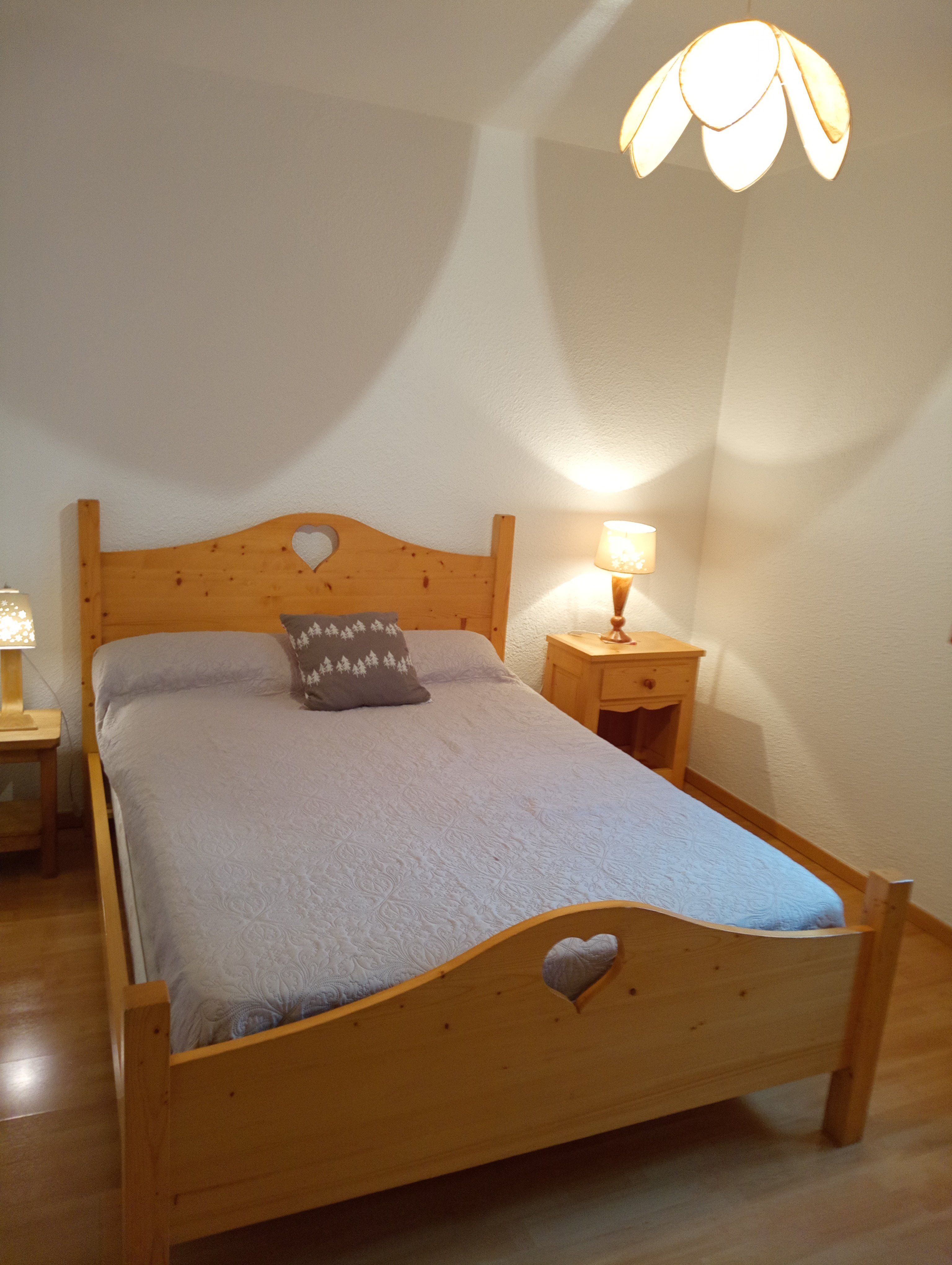 chambre:lit et chevet