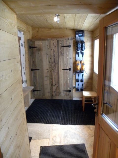 SAS D'ENTRÉE CASIER A SKI, 
SÉCHOIR A CHAUSSURES 6 PAIRES
