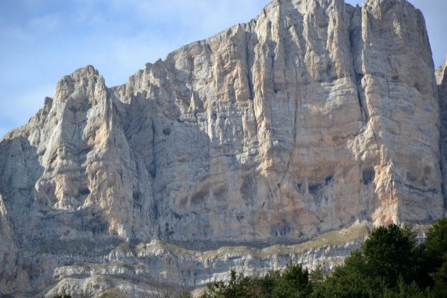 les roches toutes proches 