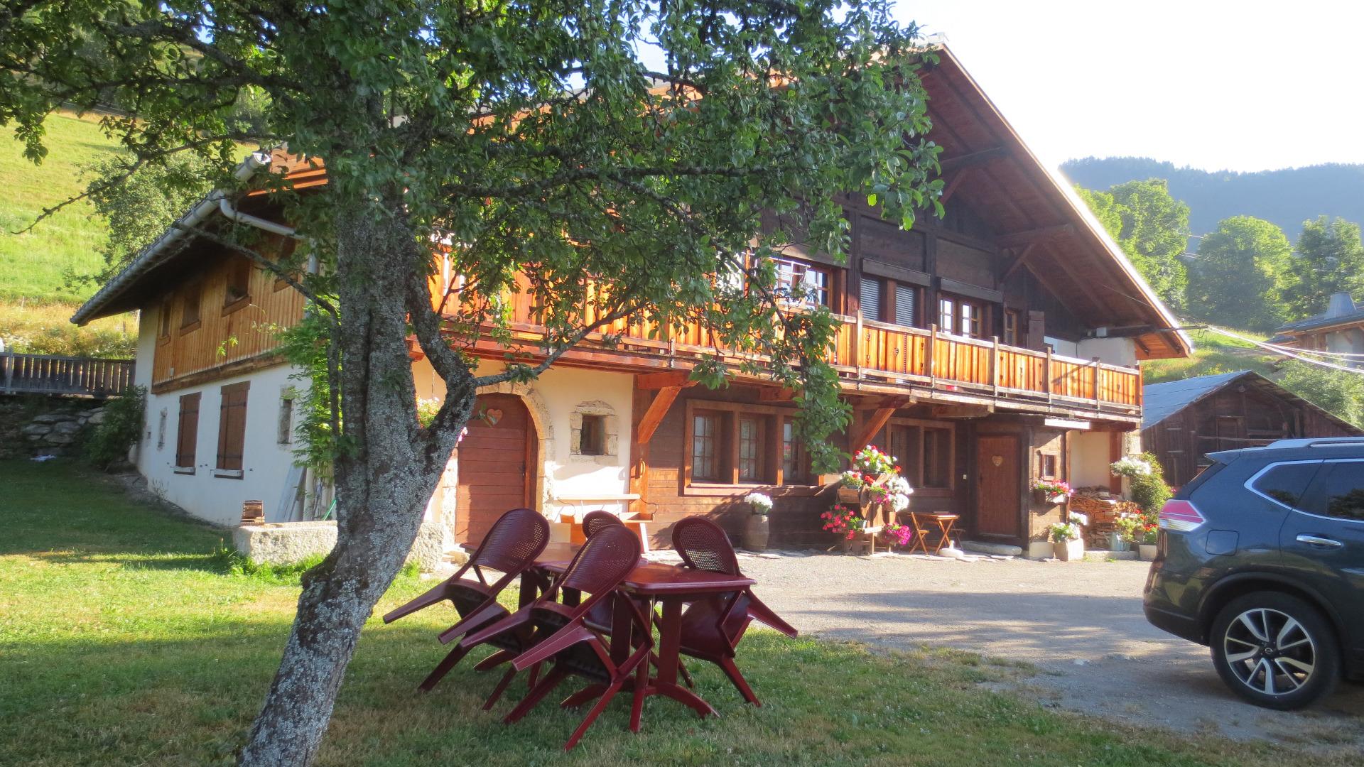 LA   FERME  ARVIN   c'est le calme avec de l'ombre  