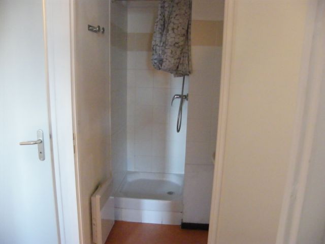 salle d'eau douche
 wc independant