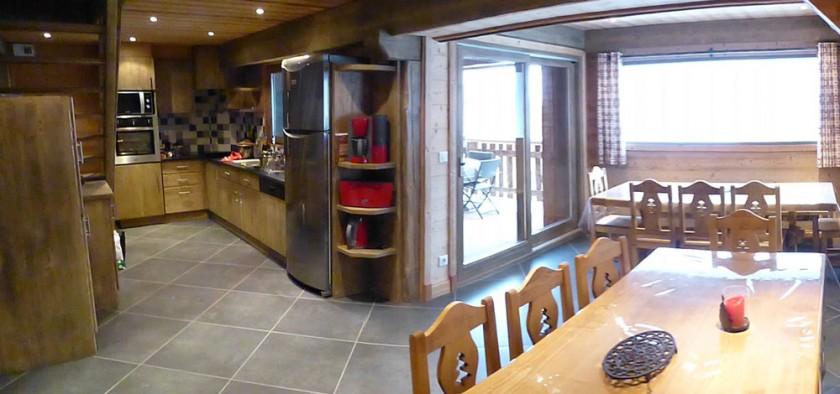 salle à manger et cuisine