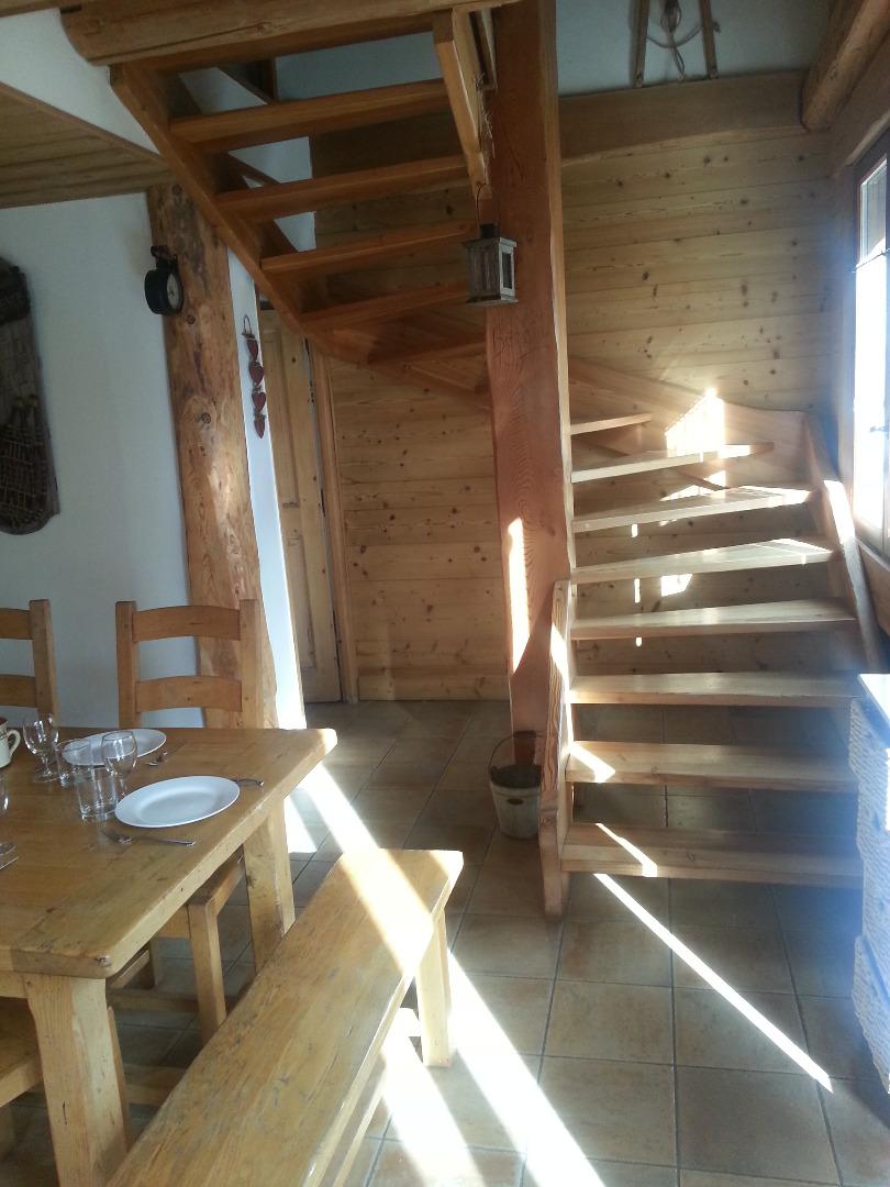 Escalier en bois accédant au 1°Étage.