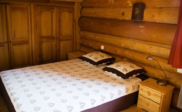 autre chambre à l'étage avec balcon
