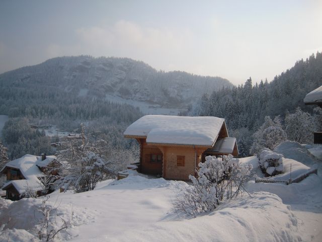 vue de côté (côté accès voiture