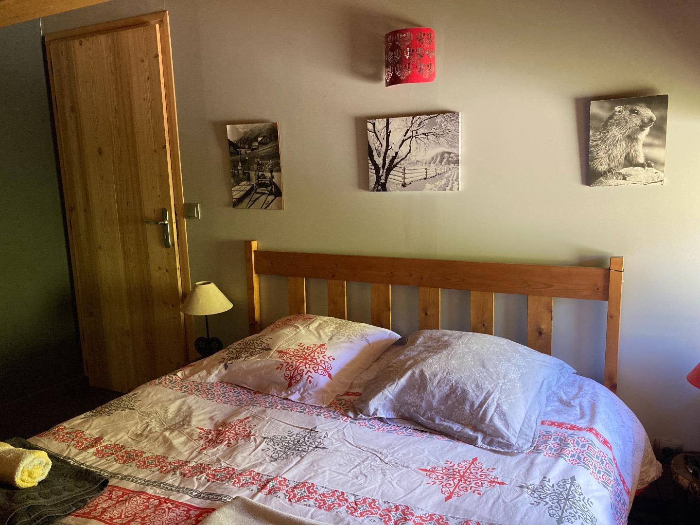Chambre 1 avec salle de bain