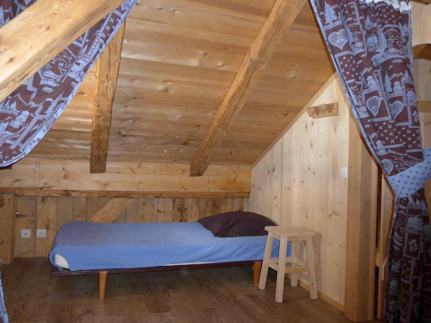 Troisième lit de la chambre 2