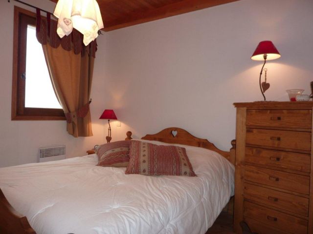 chambre un lit 140