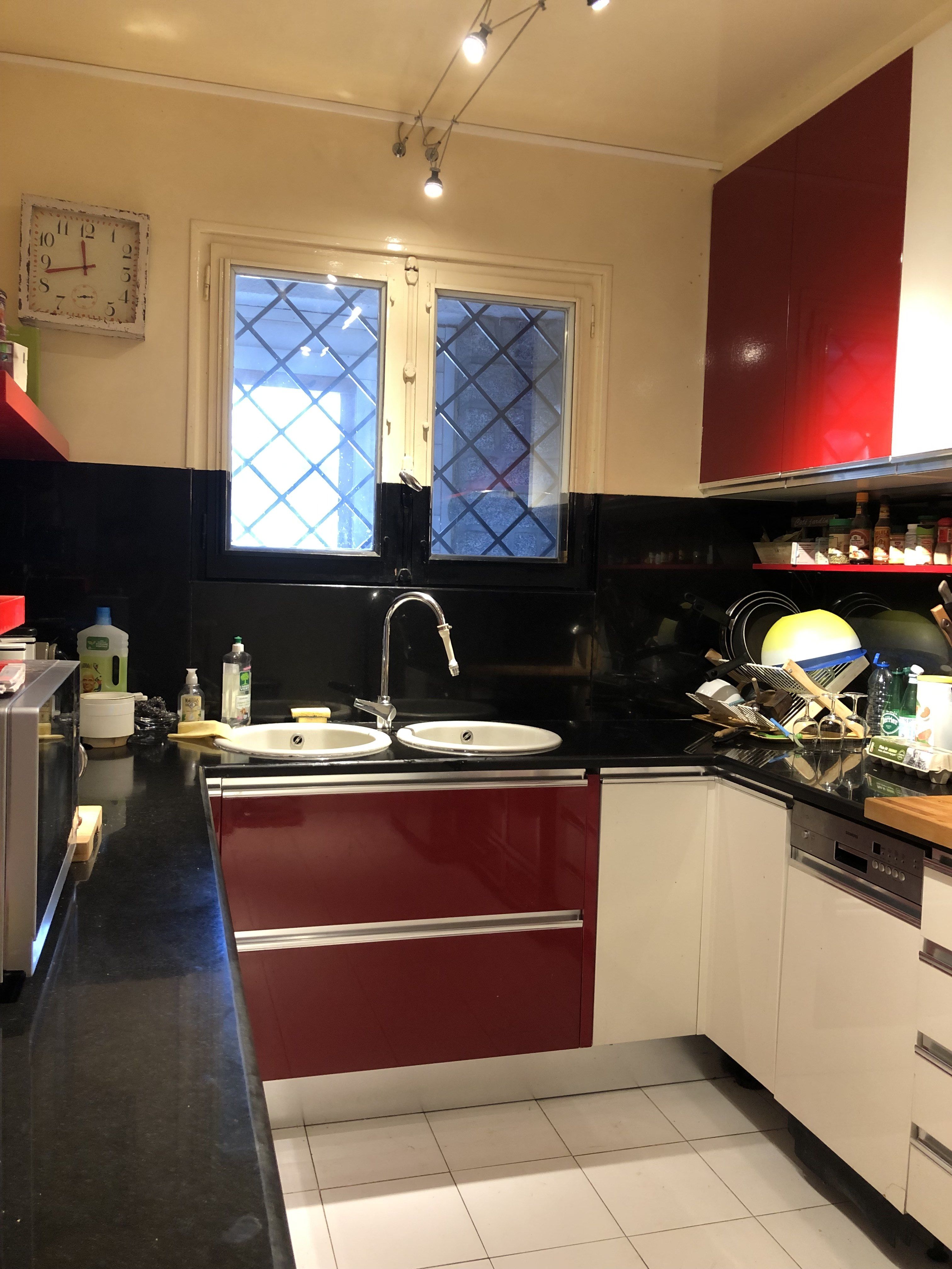 cuisine indépendante - frigo américain - cusiinière godin - lave vaisselle
