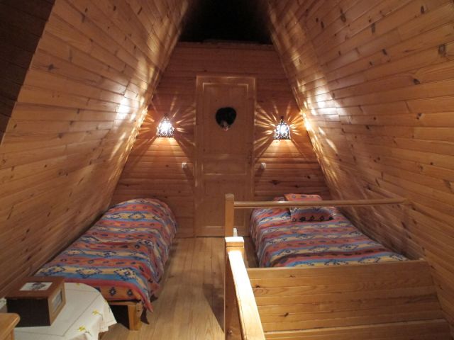 Chambre 4 (2 lits enfants) fenêtre en vélux  