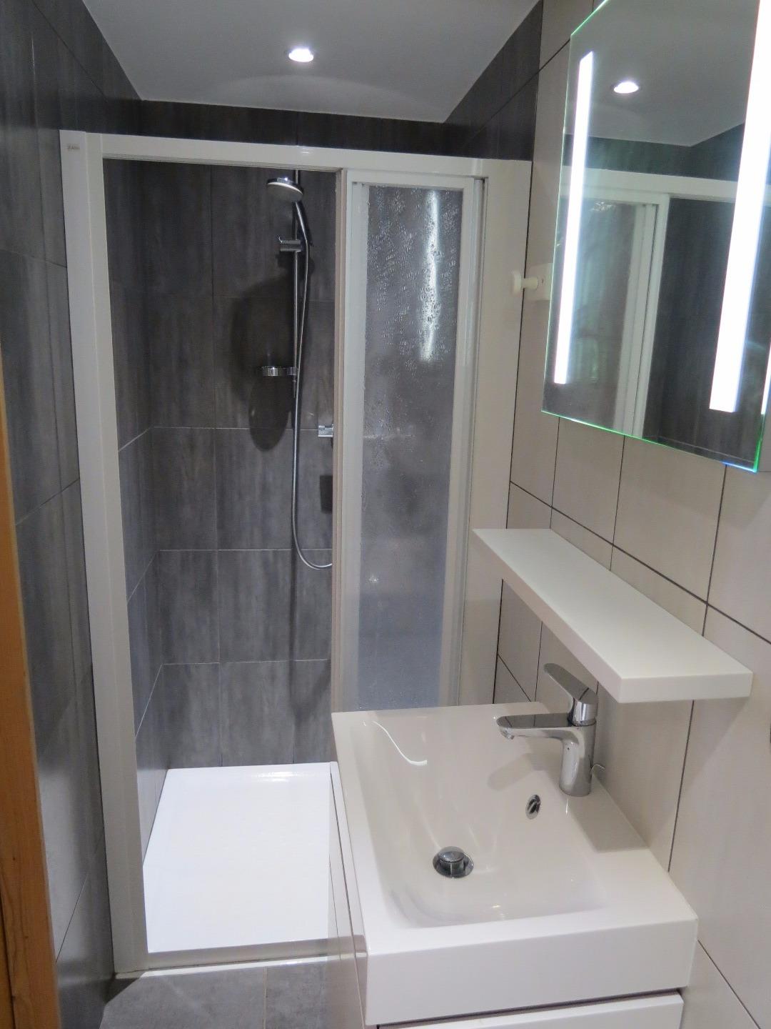 Salle d'eau de la chambre parental