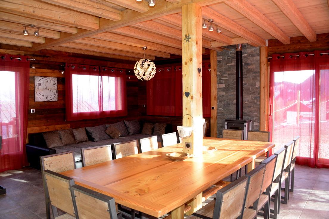 très grande table