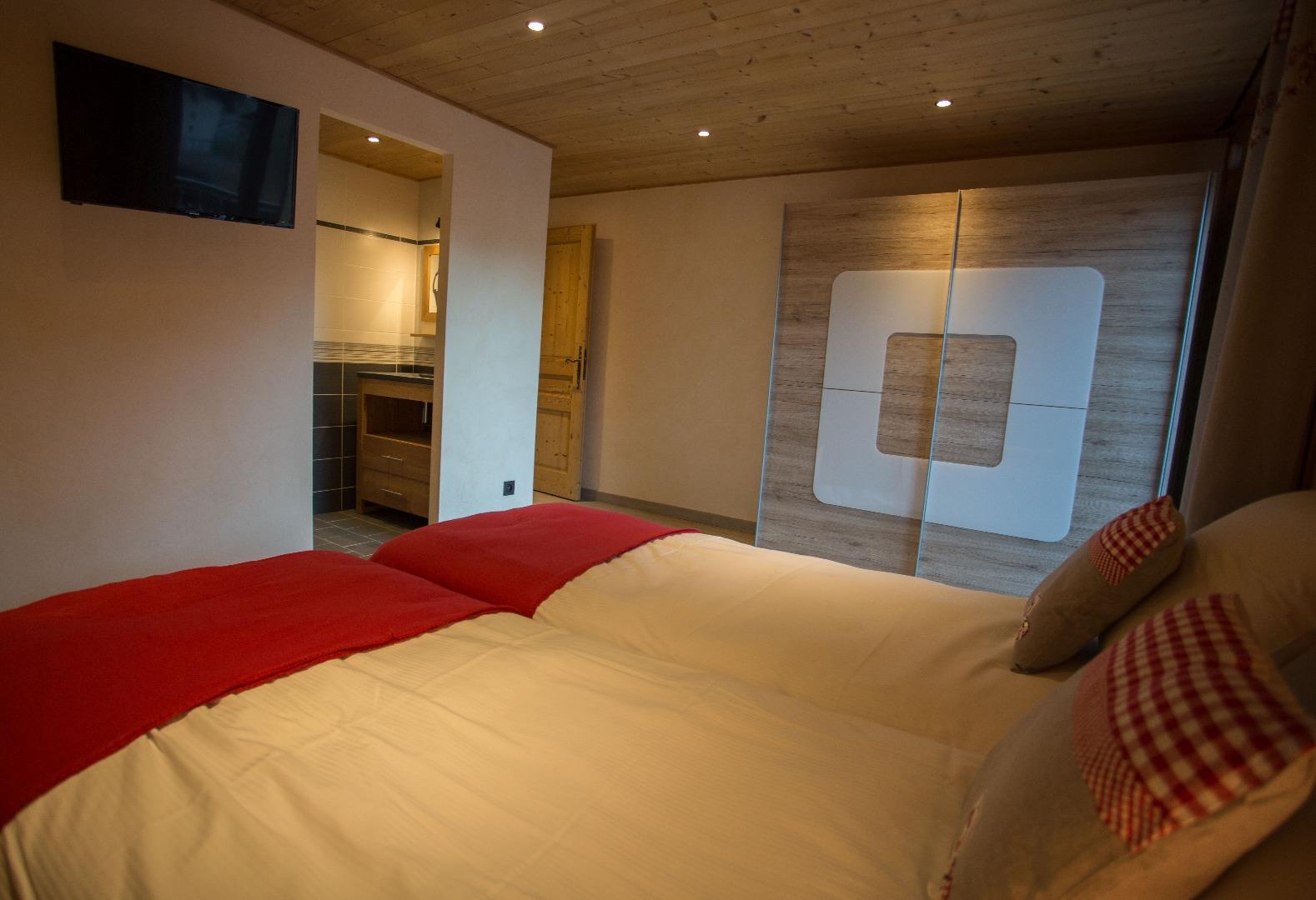 Chambre n° 4, 2 personnes avec suite 1 lit