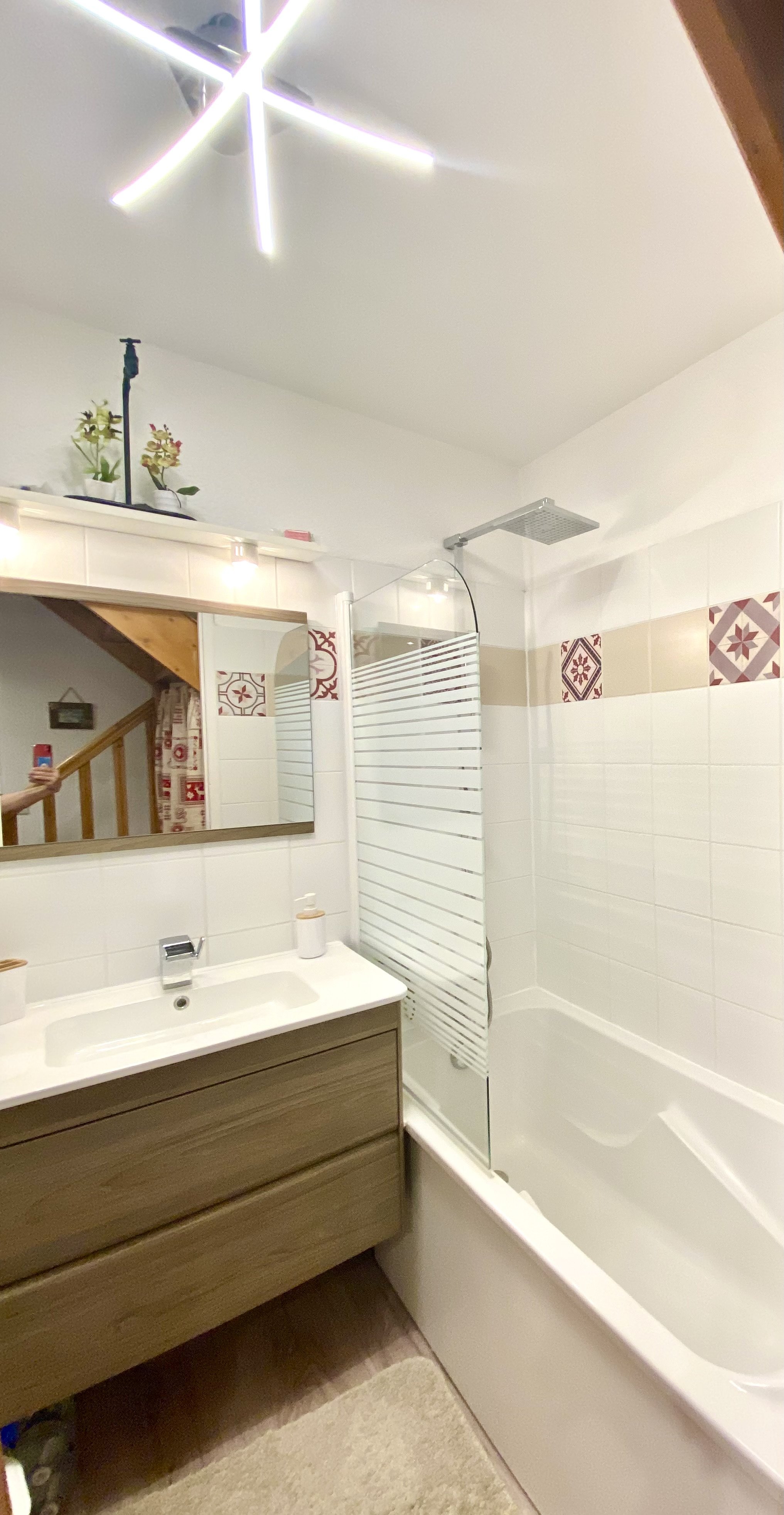 salle de bain du bas (baignoire)