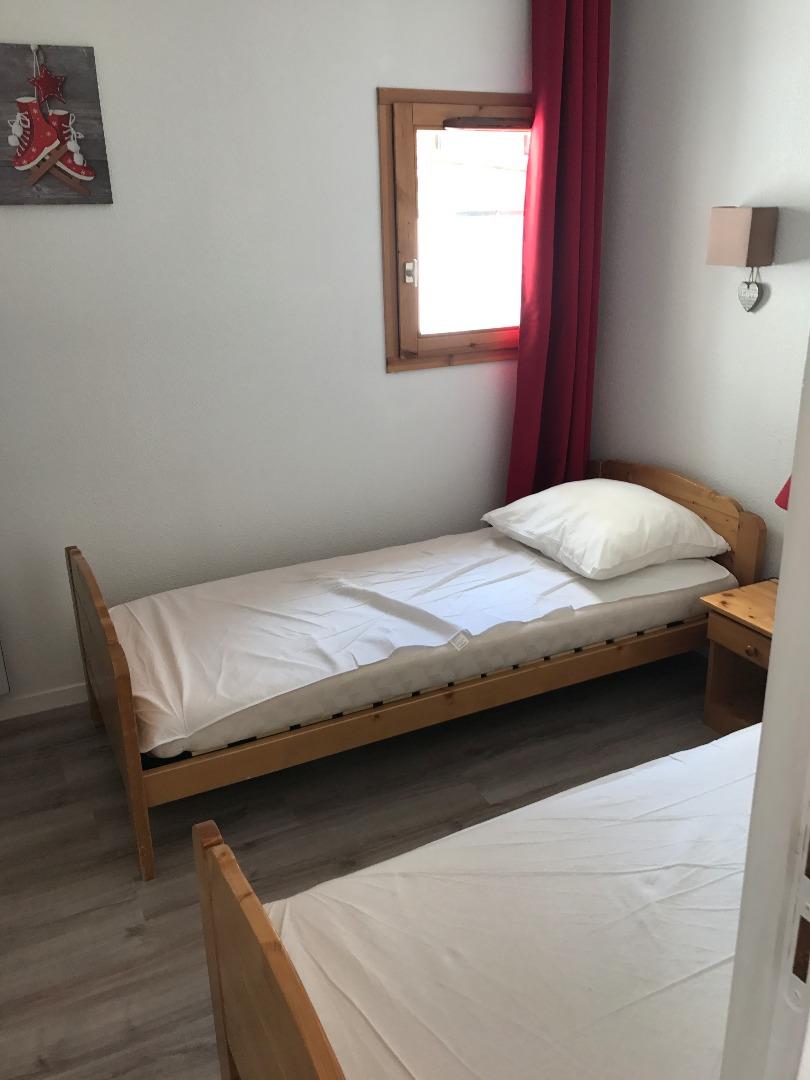 Chambre avec 2 lits simple