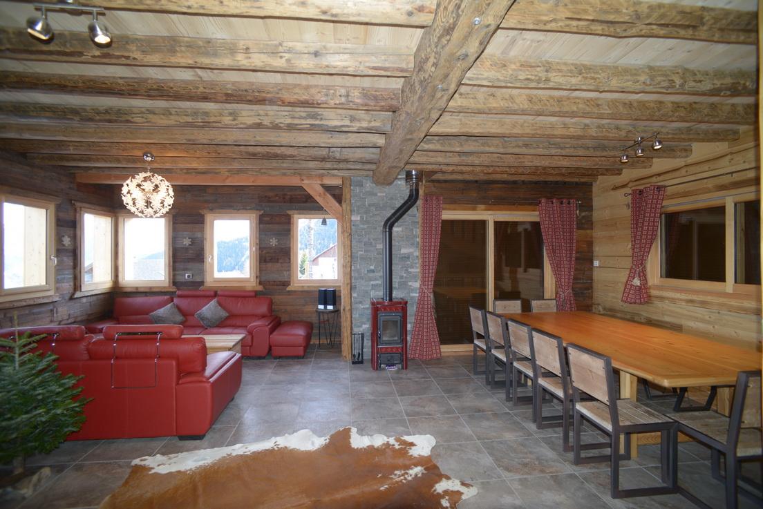grande pièce de vie chalet étoile polaire