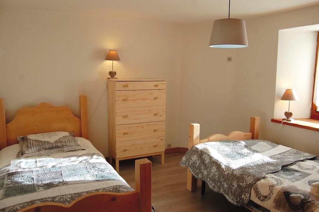 Chambre 4 : 2 lits simples