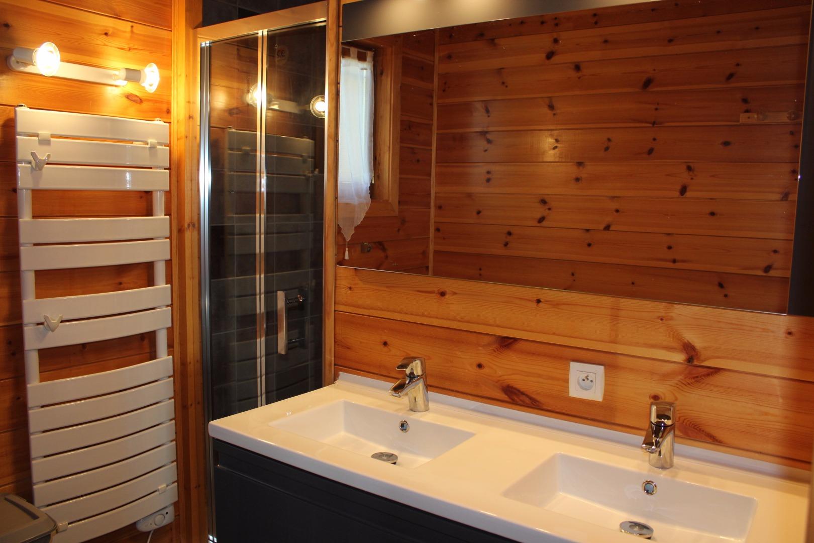 Salle de bain et salle de douche 1er étage