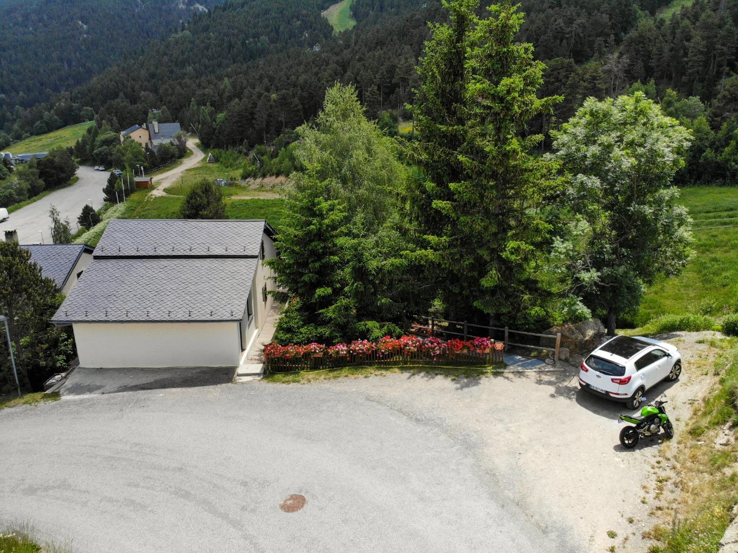 chalet situe à la montagne à proximité de la station du Cambre d Aze