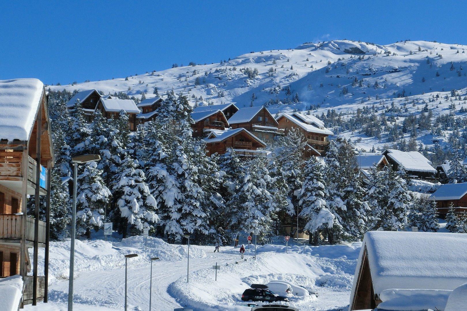 La Joue du Loup: chalets bois dans un cadre préservé