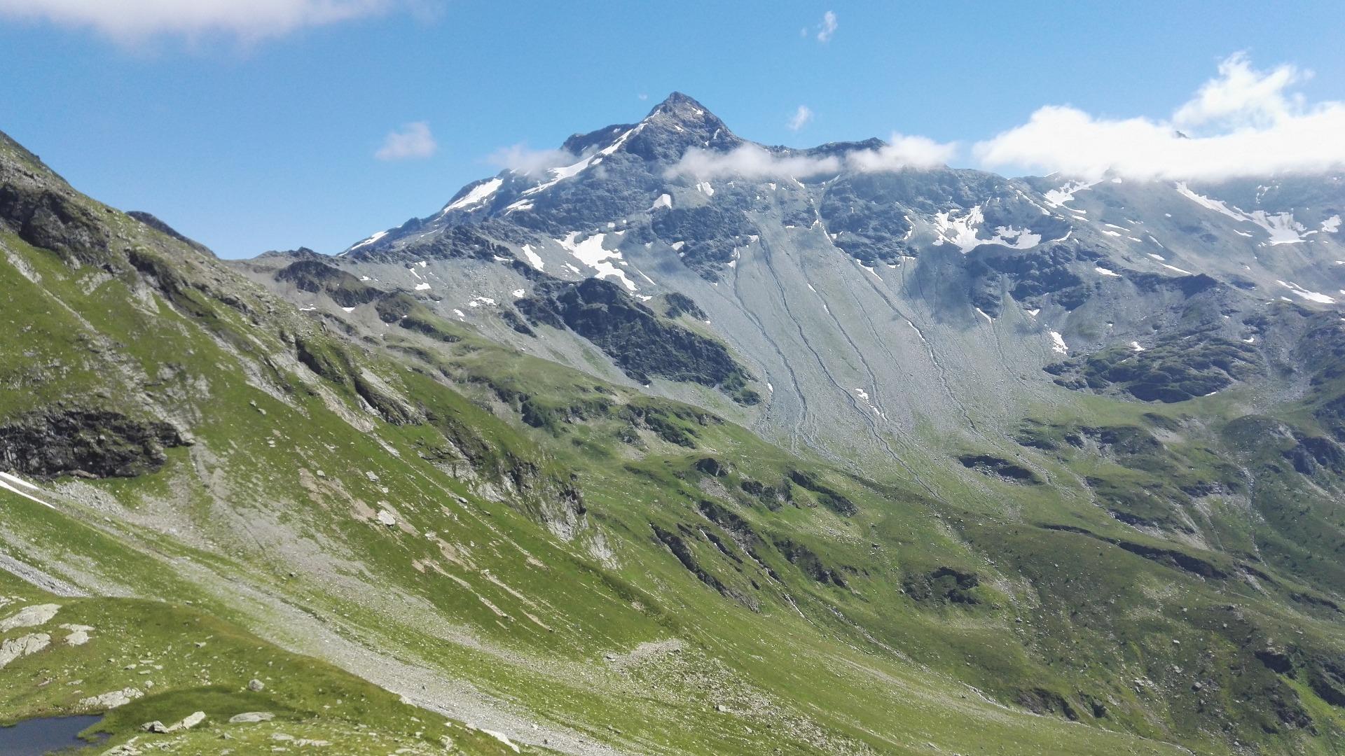 Paysage autour de Sainte-Foy au milieu des Marmottes