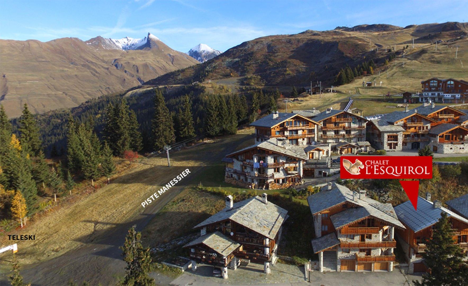 Situation du Chalet L'Esquirol (été) - proche de la forêt et du départ de randonnées