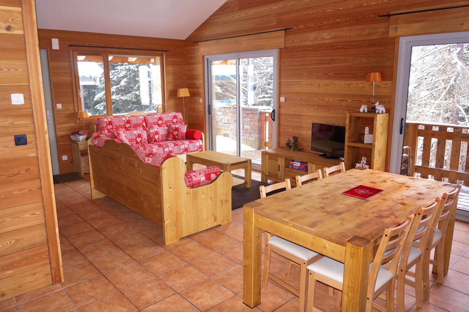 Grand salon/salle à manger, spacieux et lumineux avec balcon