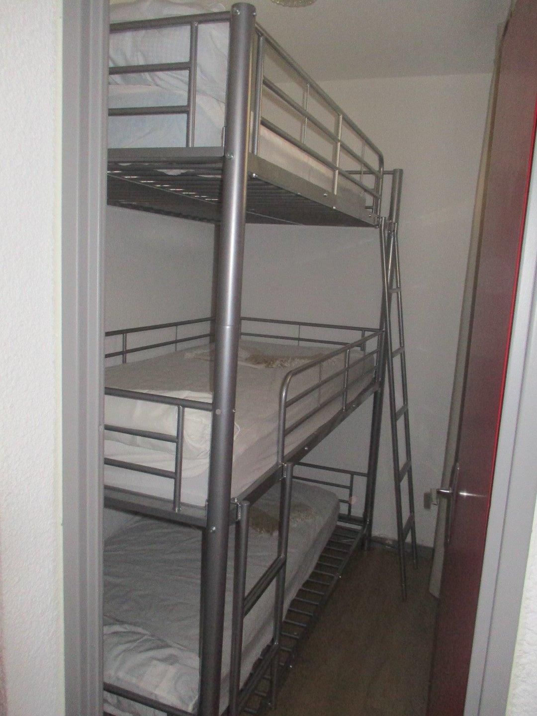 Chambre 2: Coin cabine
Lits superposés pour 3 couchages