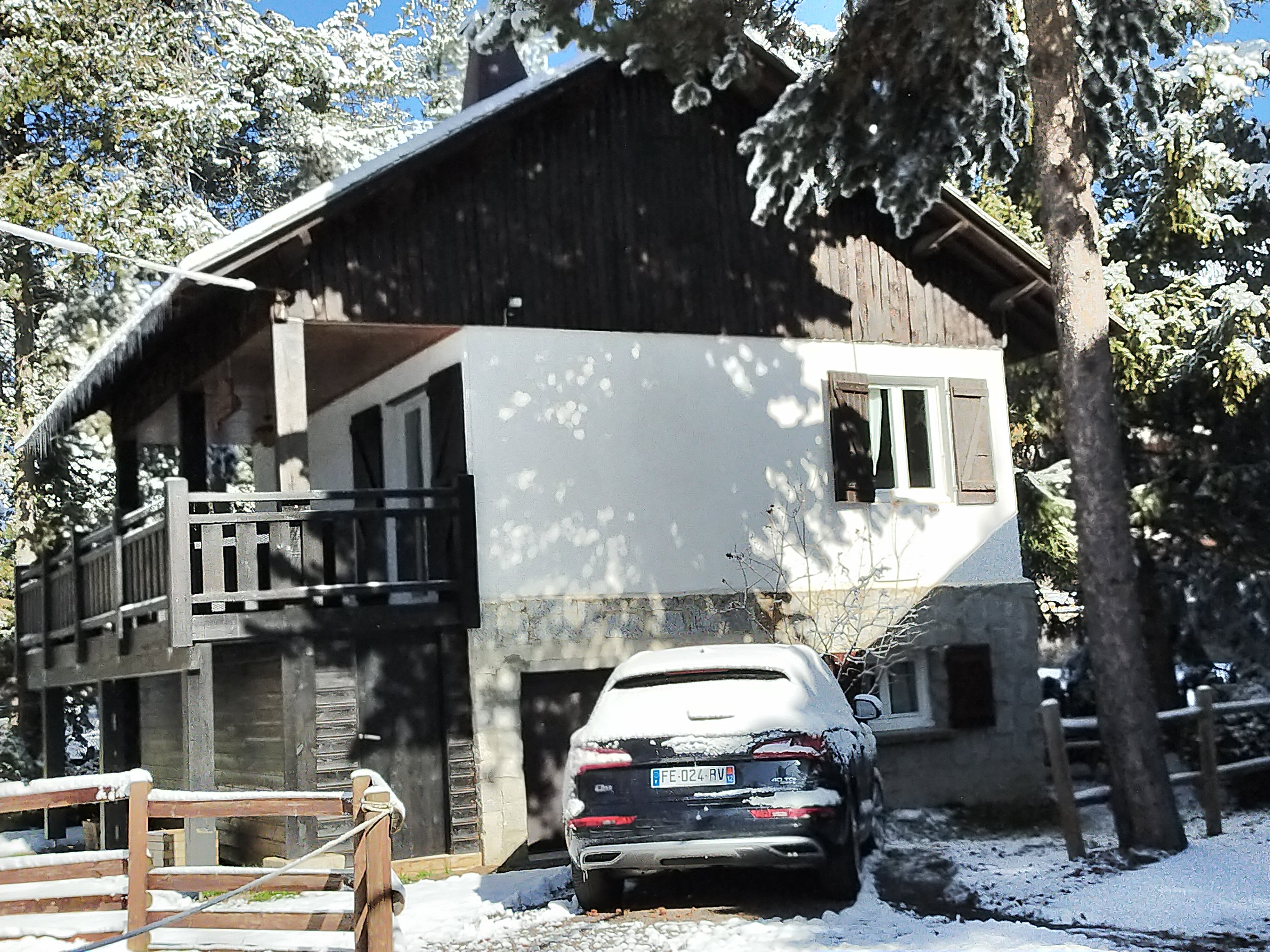 Chalet L'Ecureuil sous la neige