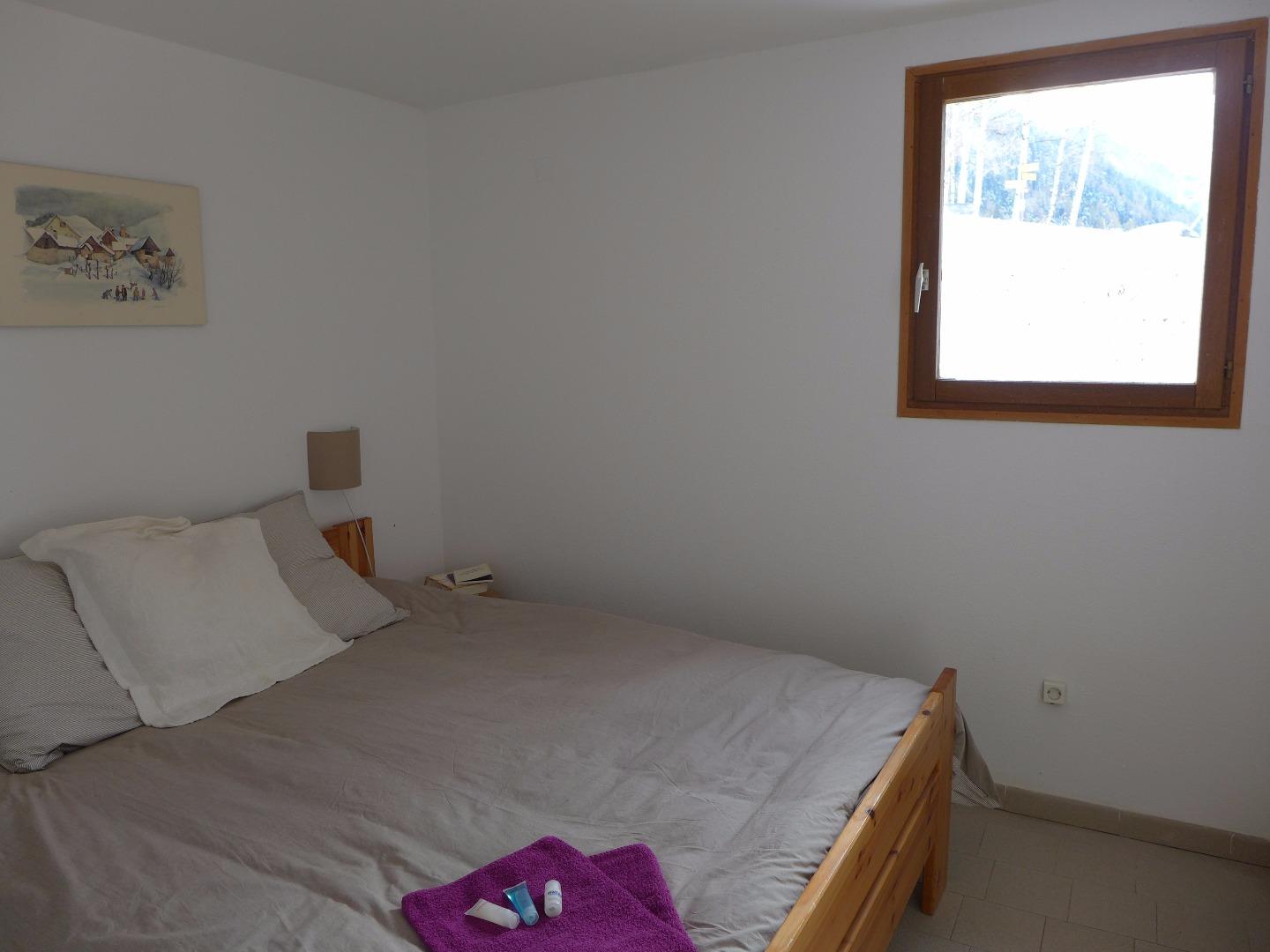 Vue 1 de la chambre avec lit double (160*200)