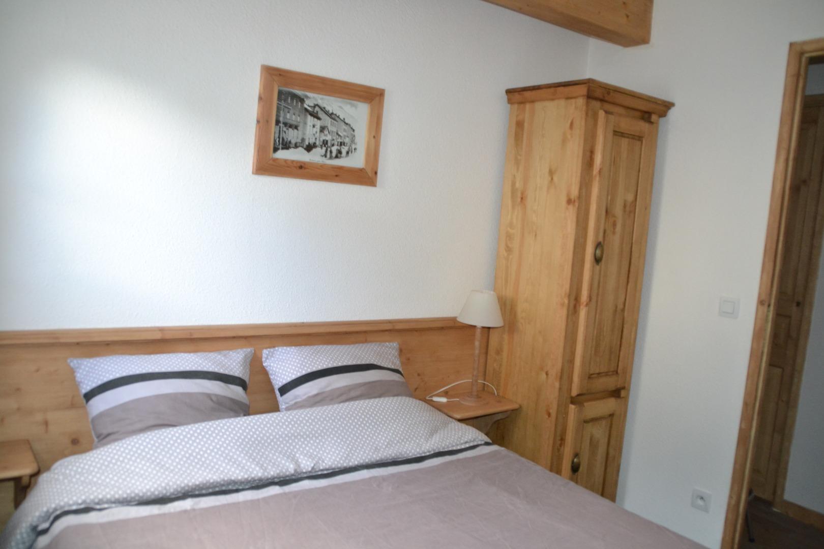 chambre  2  ,   lit 140