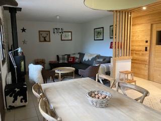 vue de la pièce principale côté salle à manger