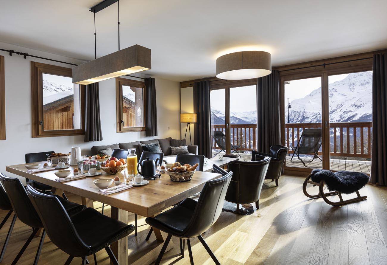 Chalet GRIVOLA Appart Arnica 110m², full services 4*, 3 chbr, 3 sdb/d, balcon Sud et 2 parkings