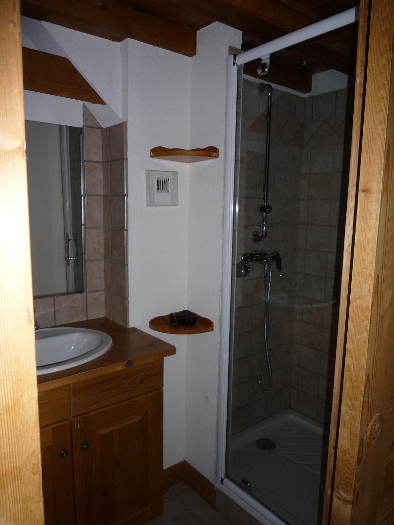 Salle d'eau de la chambre 1.
