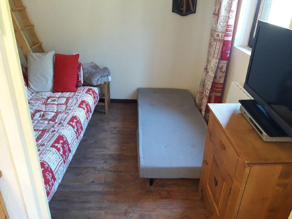 Chauffeuse convertible pour 1enfant pouvant être installée dans la chambre