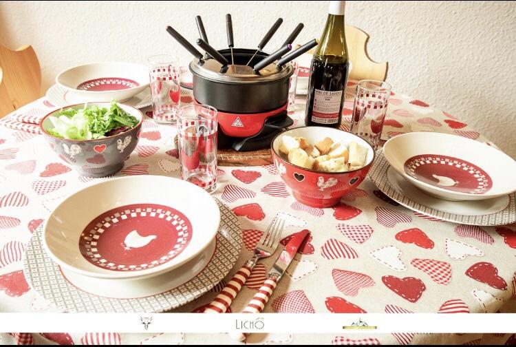 De la vaisselle choisie  
photos : ©️Lichô et ©️Yannick Bellissand