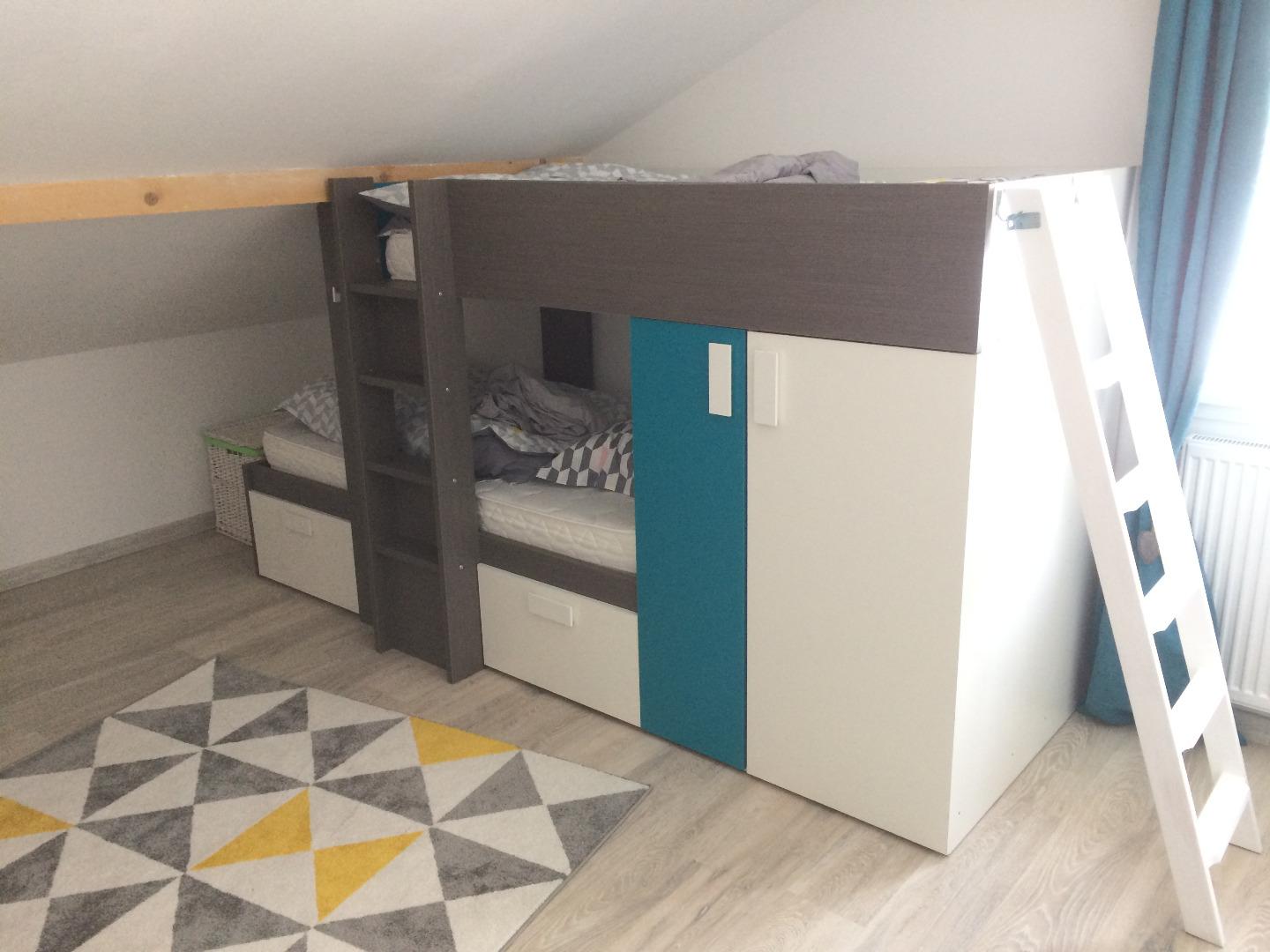 Chambre 3 : 2 lit superposés + canapé lit