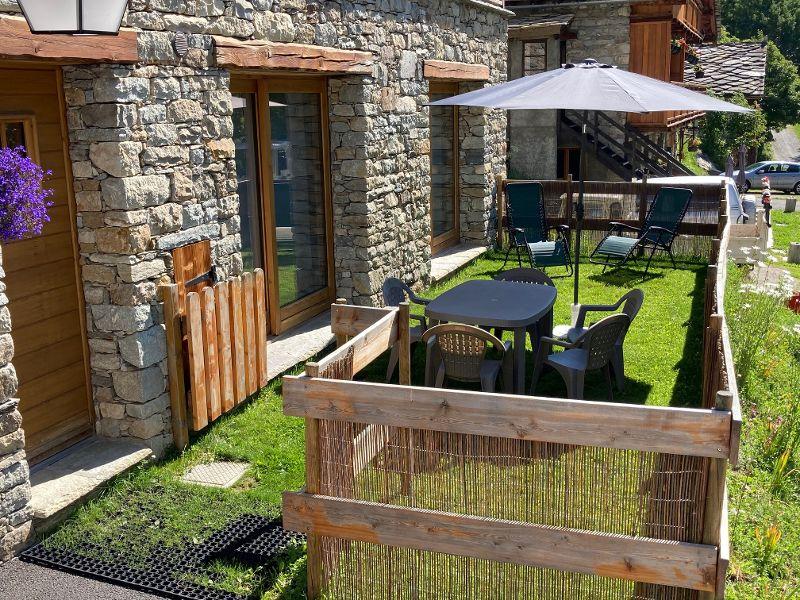 Espace 25m2 devant l'appartement 