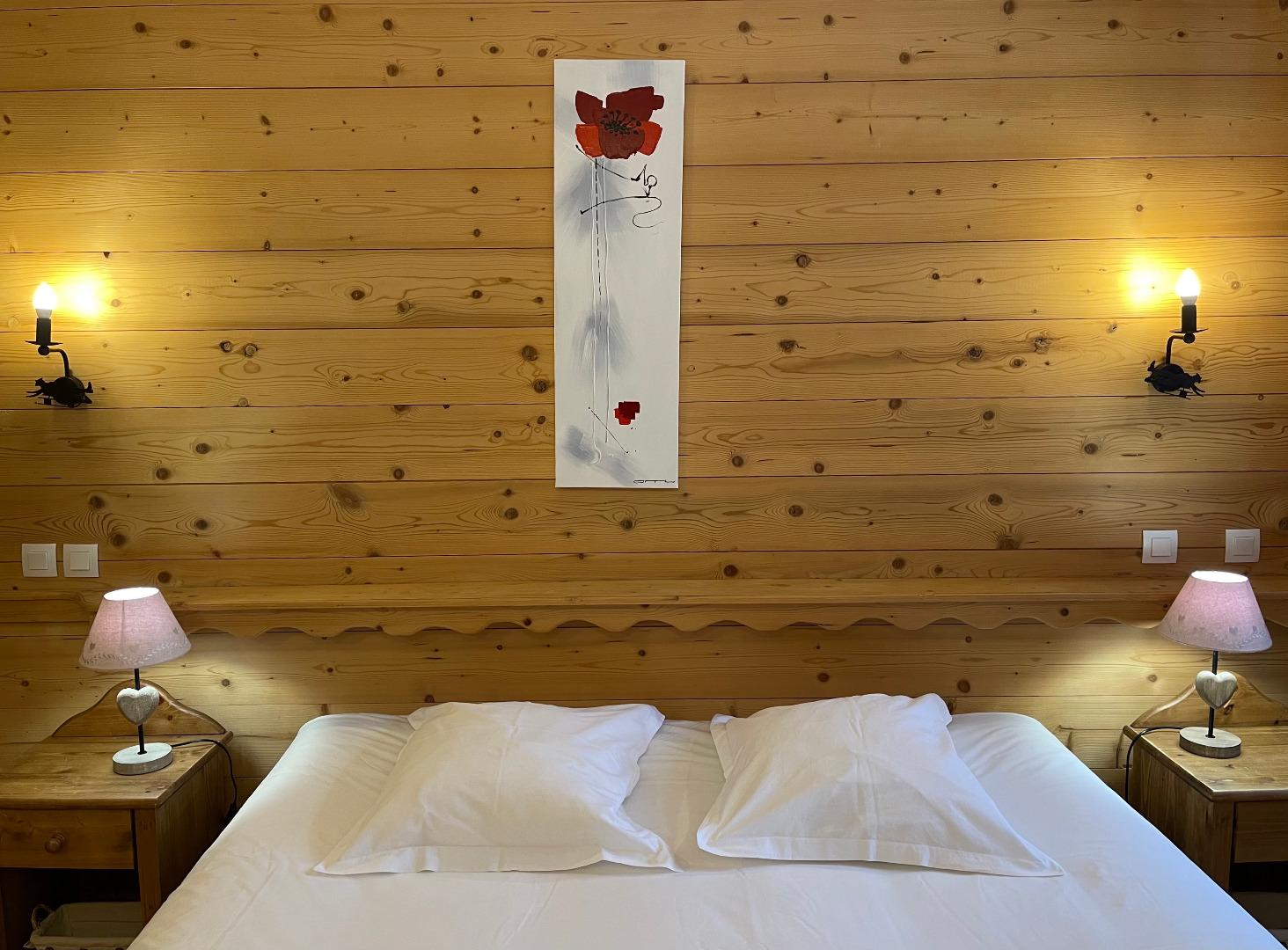 Les chambres peuvent être équipées d'un lit double ou de 2 lits simples ( à préciser lors de la réservation)