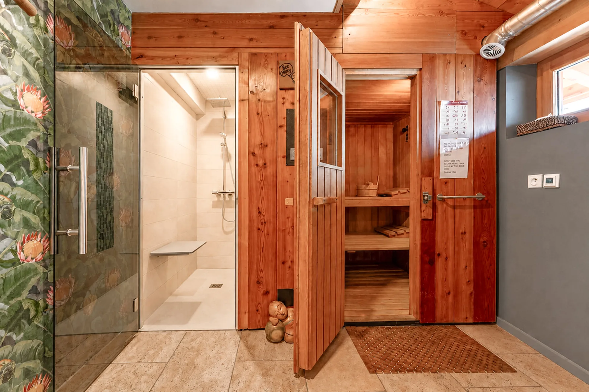 Sauna + douche hammam
